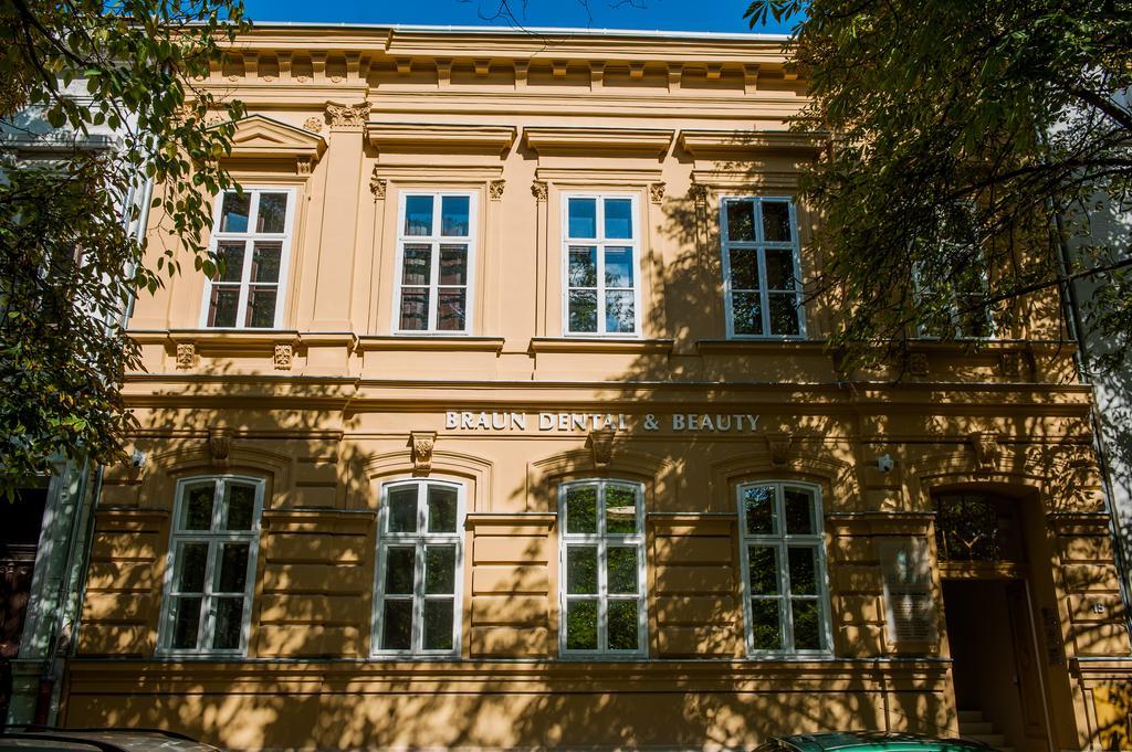Braun Rooms Deluxe Шопрон Экстерьер фото