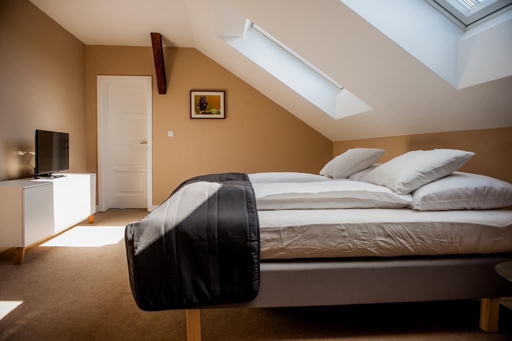 Braun Rooms Deluxe Шопрон Номер фото